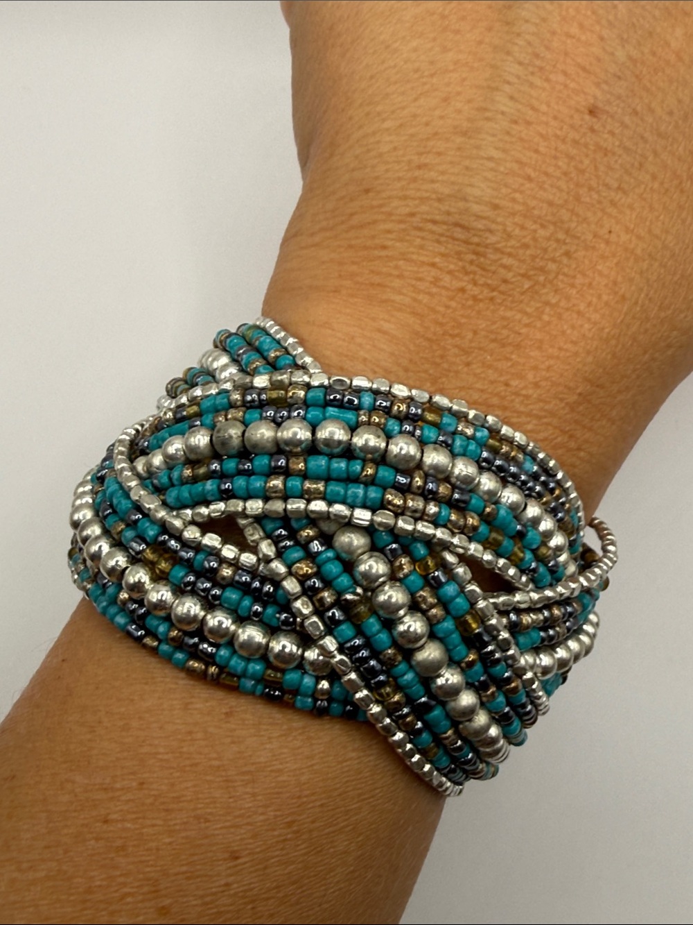 Vintage Southwestern Native American Style Seed Beaded Turquoise Bracelet Cuff